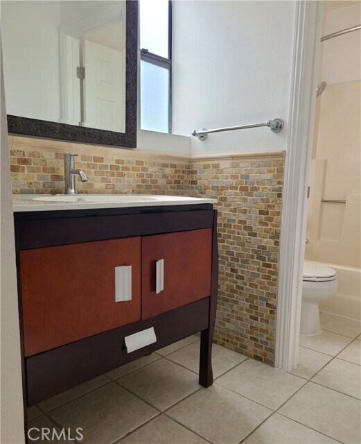 Building Photo - 19041 Rockwood Dr