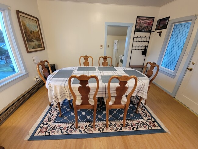 Building Photo - 211-212 W 13th St