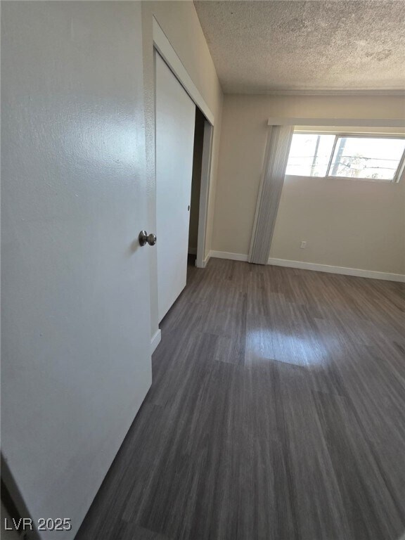 Building Photo - 1075 E Desert Inn Rd