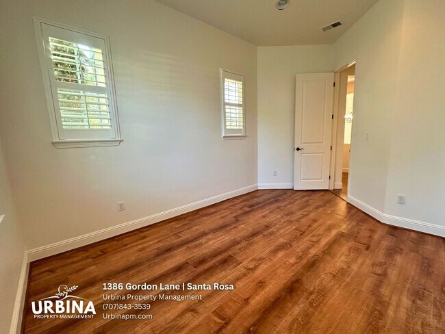 Building Photo - 1386 Gordon Ln