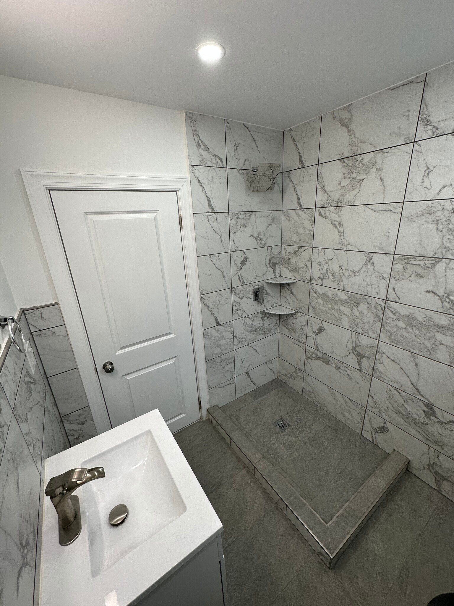 Building Photo - 2041 S Norwood St