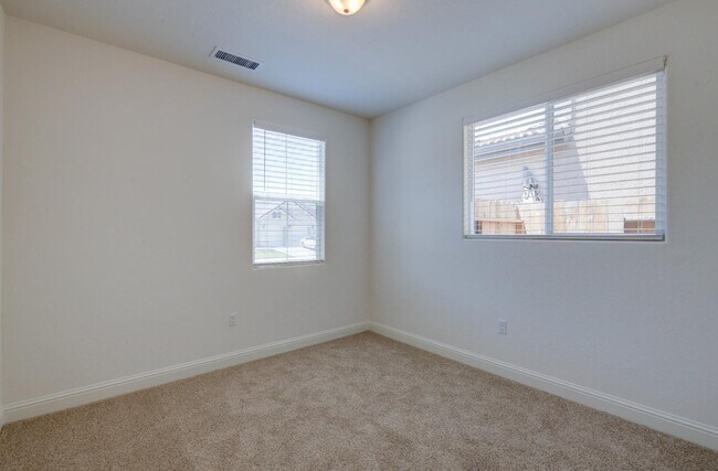 Building Photo - 4155 Twain Ave