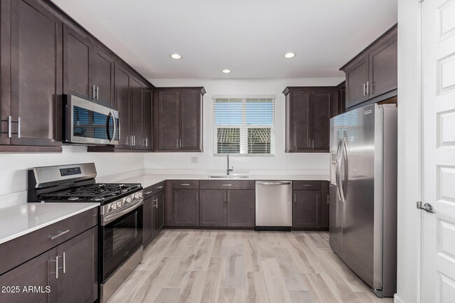 Building Photo - 3351 S Lily