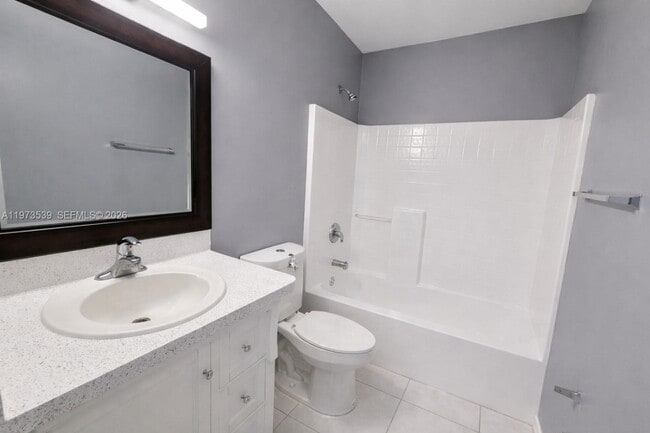 Building Photo - 2502 W 10th St