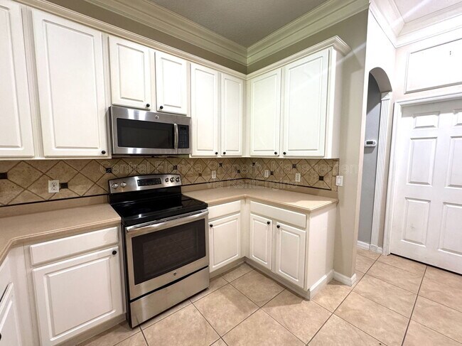 Building Photo - 10108 Marsh Pine Cir