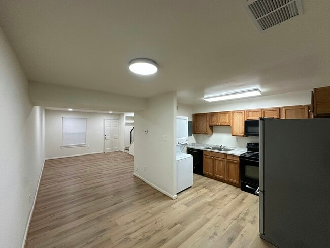 Building Photo - 1515 Stowmarket Ct