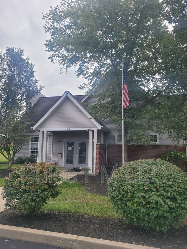 Building Photo - 135 Dale Hollow Dr