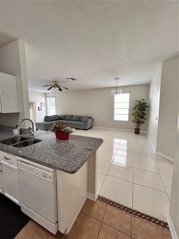 Building Photo - 5727 Vista Linda Dr