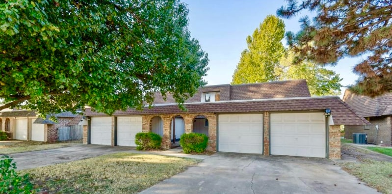 Building Photo - 12025 Ashford Dr