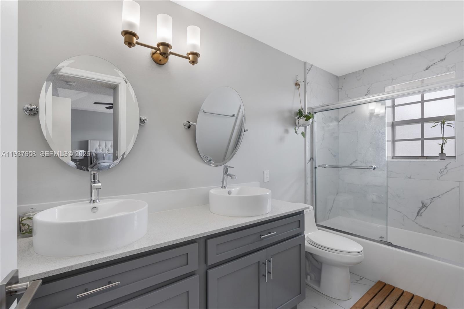 Building Photo - 4055 Eastridge Dr