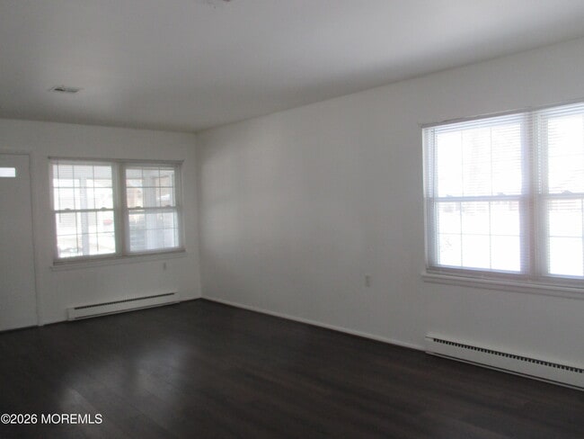 Building Photo - 306C W Malvern Ct