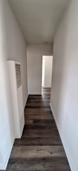 Building Photo - 11028 1/2 Strathmore Dr