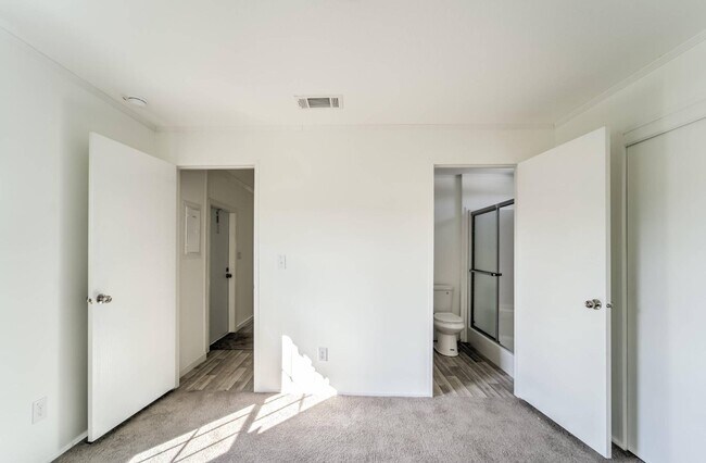 Building Photo - 716 Satsuma St