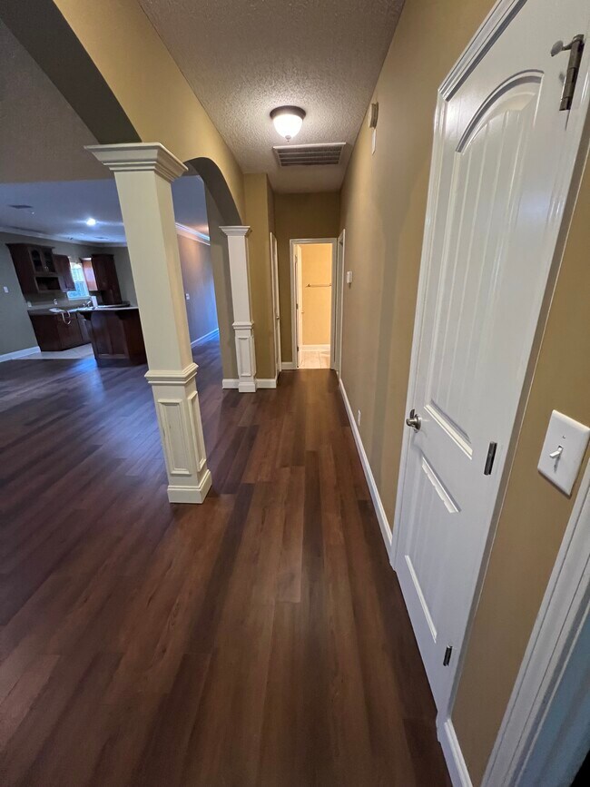 Building Photo - 509 Eagle Springs Dr