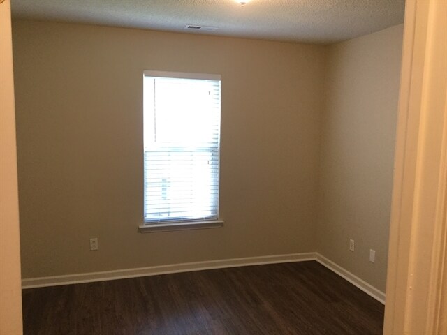 Building Photo - 3012 Wyntree Ct