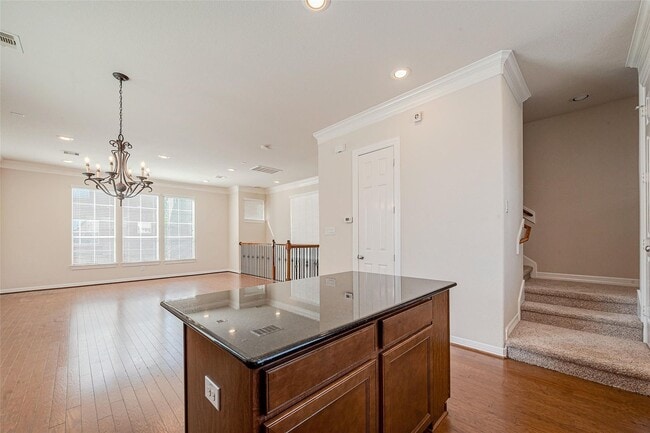 Building Photo - 3302 Clearview Cir