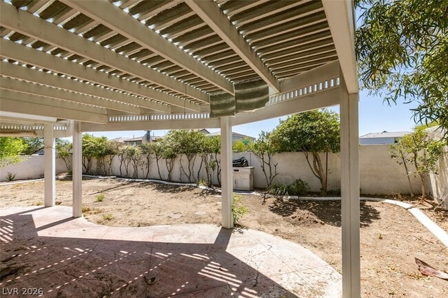 Building Photo - 8825 Fall Green Dr