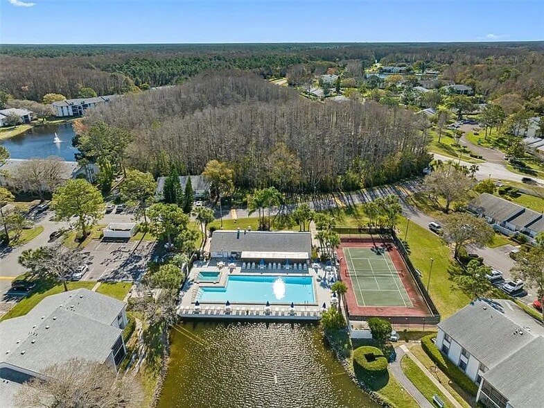 Building Photo - 1258 Pine Ridge Cir W