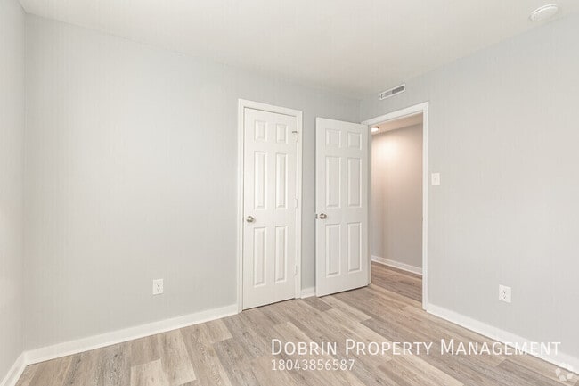 Building Photo - 1600 Fendall Ave