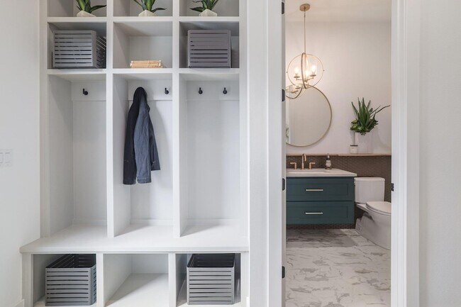 Building Photo - 1703 Piedmont Ave