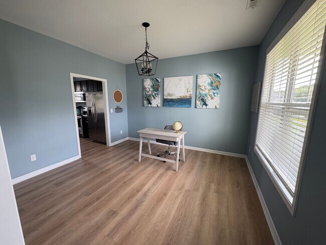 Building Photo - 3bd/2.5ba home with flexible Lease Length