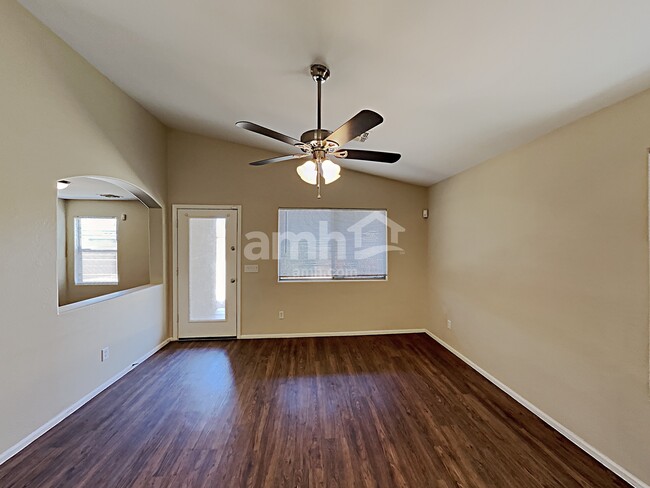 Building Photo - 1292 W Matthews Dr