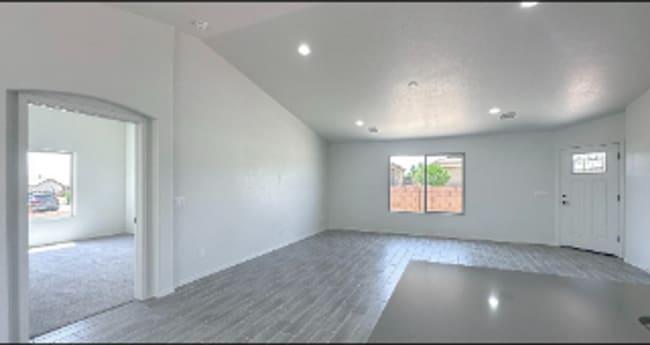 Building Photo - Modern Benson Home For Rent
