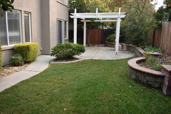 Building Photo - 469 Anacapa Dr