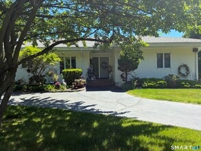 Building Photo - 10 Heron Rd