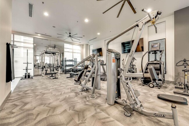 Building Photo - 101 S Center St