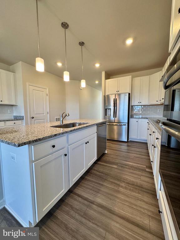 Building Photo - 19 Trout Lily Dr