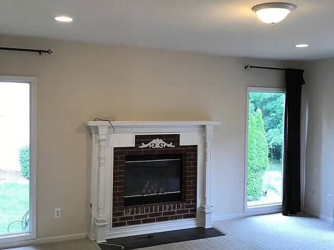Building Photo - 7782 Watford Dr