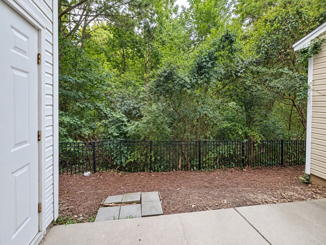 Building Photo - 391 Flyway Rd