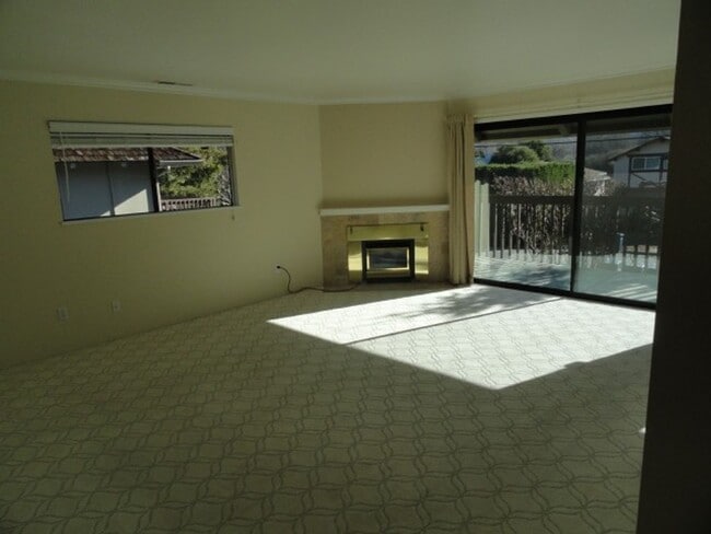 Building Photo - Carmel Valley Condo