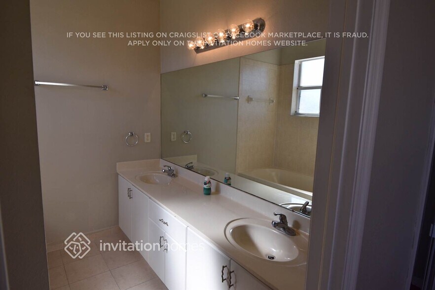 Building Photo - 15277 SW 89th Terrace