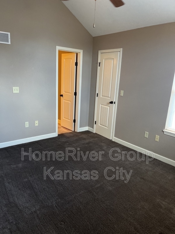 Building Photo - 13735 Post Oak Ln