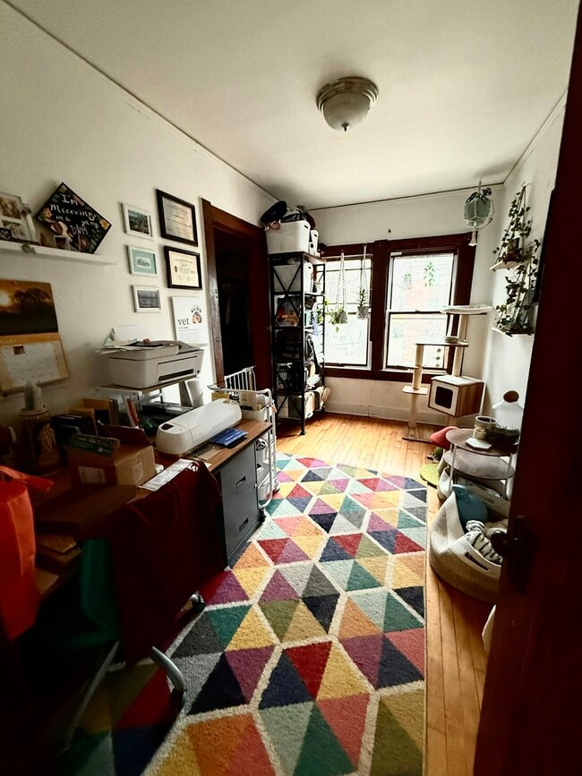 Building Photo - 517 W Doty St