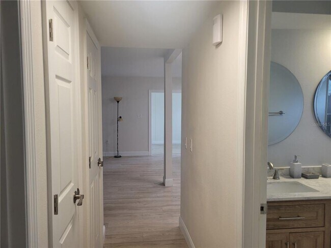 Building Photo - 6412 Wingfoot Cir