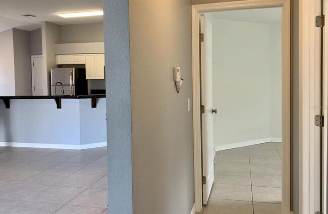 Building Photo - 2608 Brookshire Ct