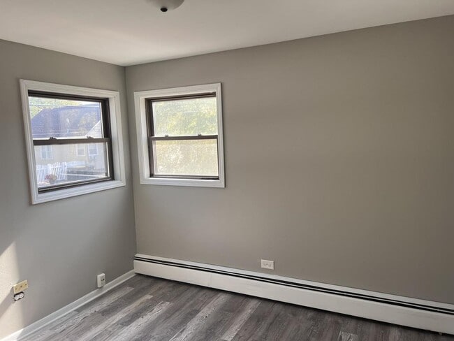 Building Photo - 17915 Wentworth Ave