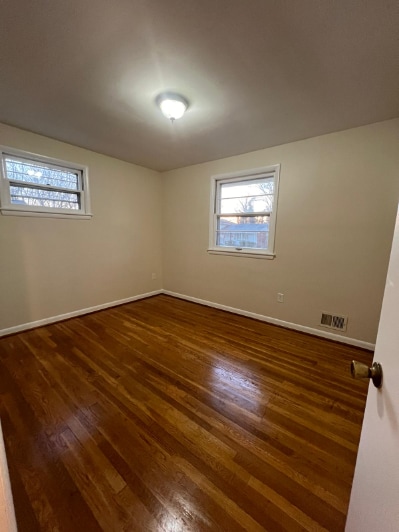 Building Photo - "Spacious 5-Bedroom Retreat with Cozy Fireplace in Fort Washington!"