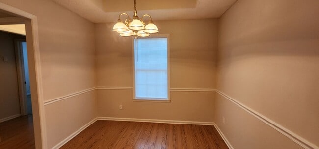 Building Photo - Inviting 3-Bedroom Valdosta Home with Fenc...