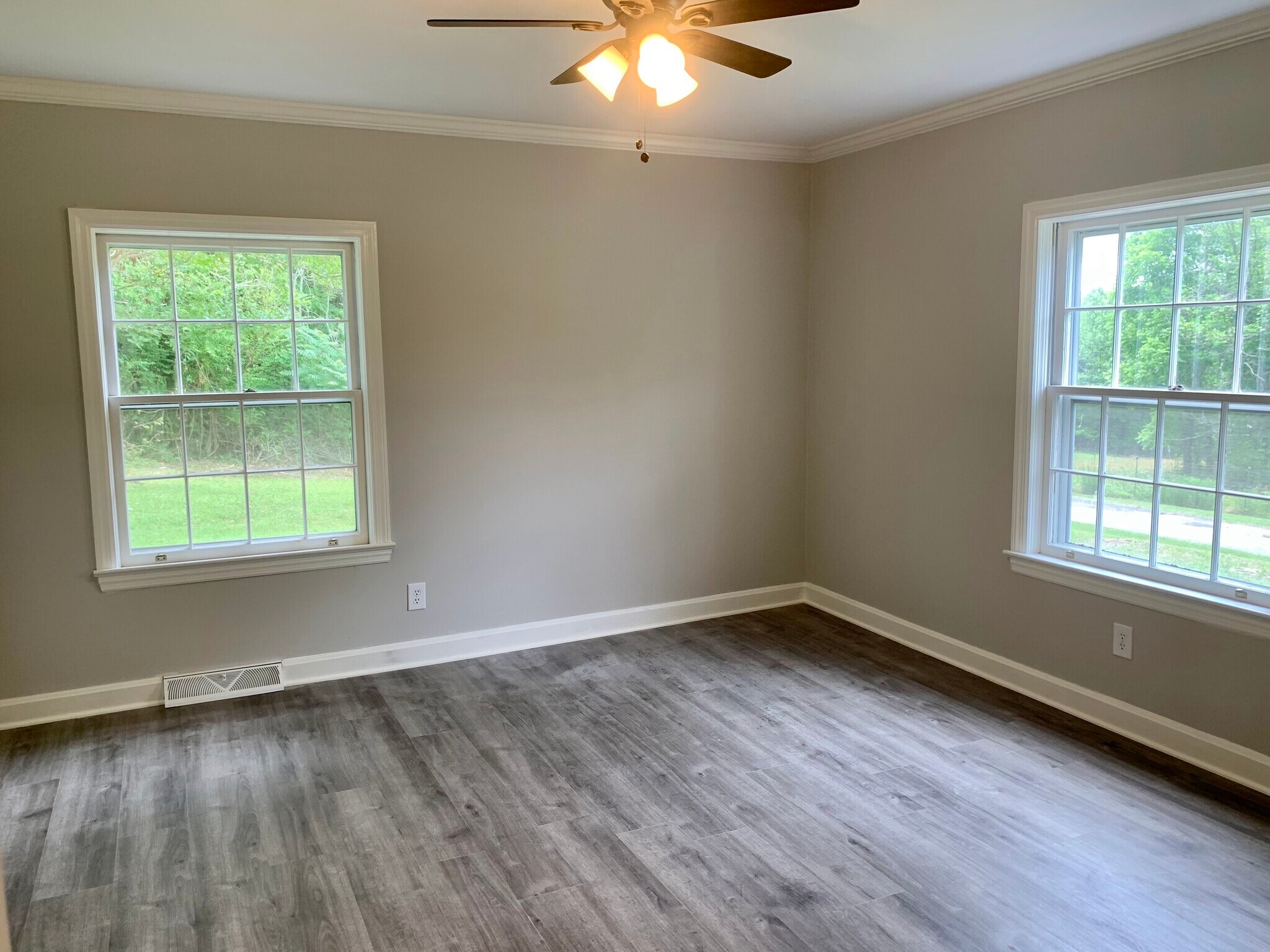 Front Bedroom - 250 Bailey Mill Rd