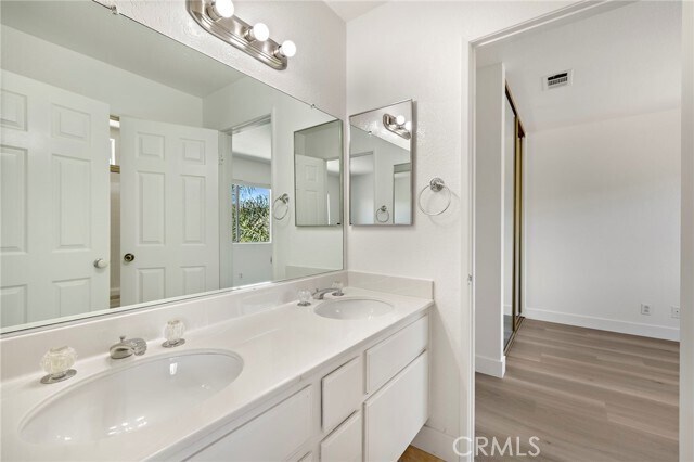 Building Photo - 5 Sanderling Ln