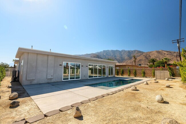 Building Photo - 416 Rosa Parks Rd