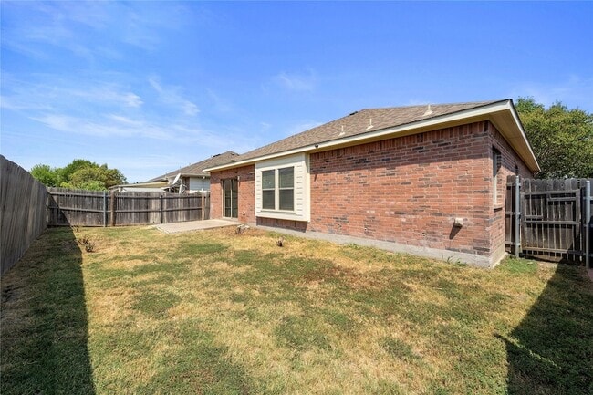 Building Photo - 12728 Feathering Dr