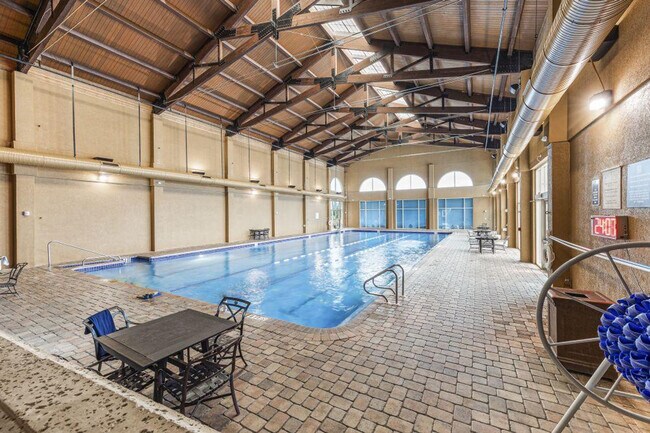 Building Photo - 5 Portofino Dr