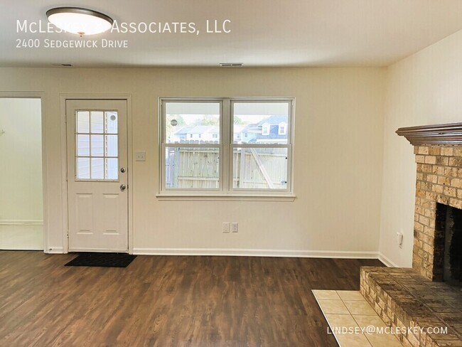 Building Photo - Washington Square Townhouses