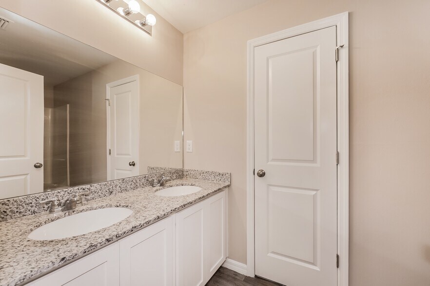 Building Photo - 9160 Aegean Cir