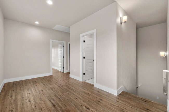Building Photo - 119 Ave Ventana